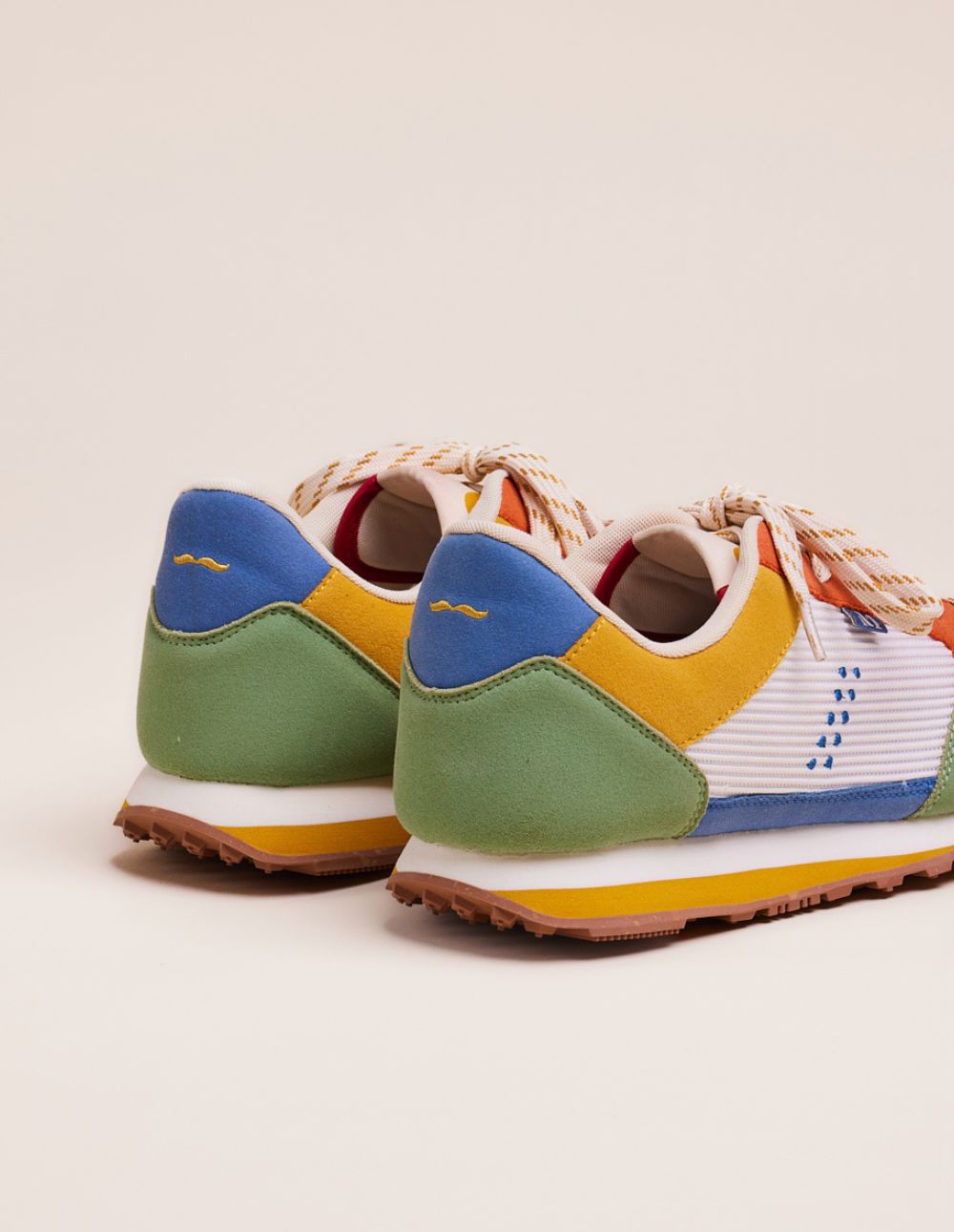Baskets basses Gabriel - Suède vegan et mesh sauge, bleu gris et orange