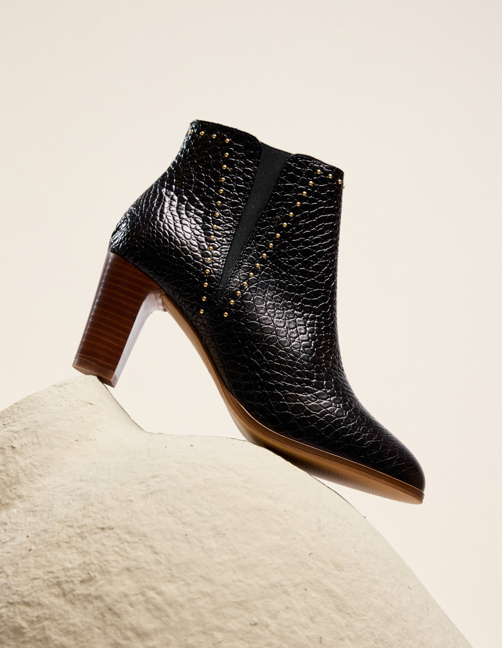 Bottines à talons Jeanne H - Cuir noir croco et clous