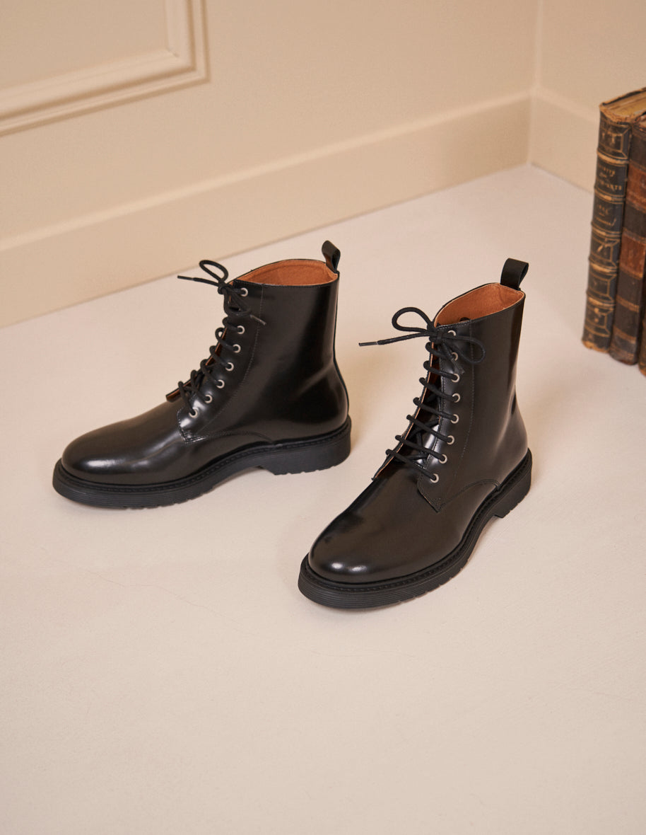 Bottines m moustache 2025