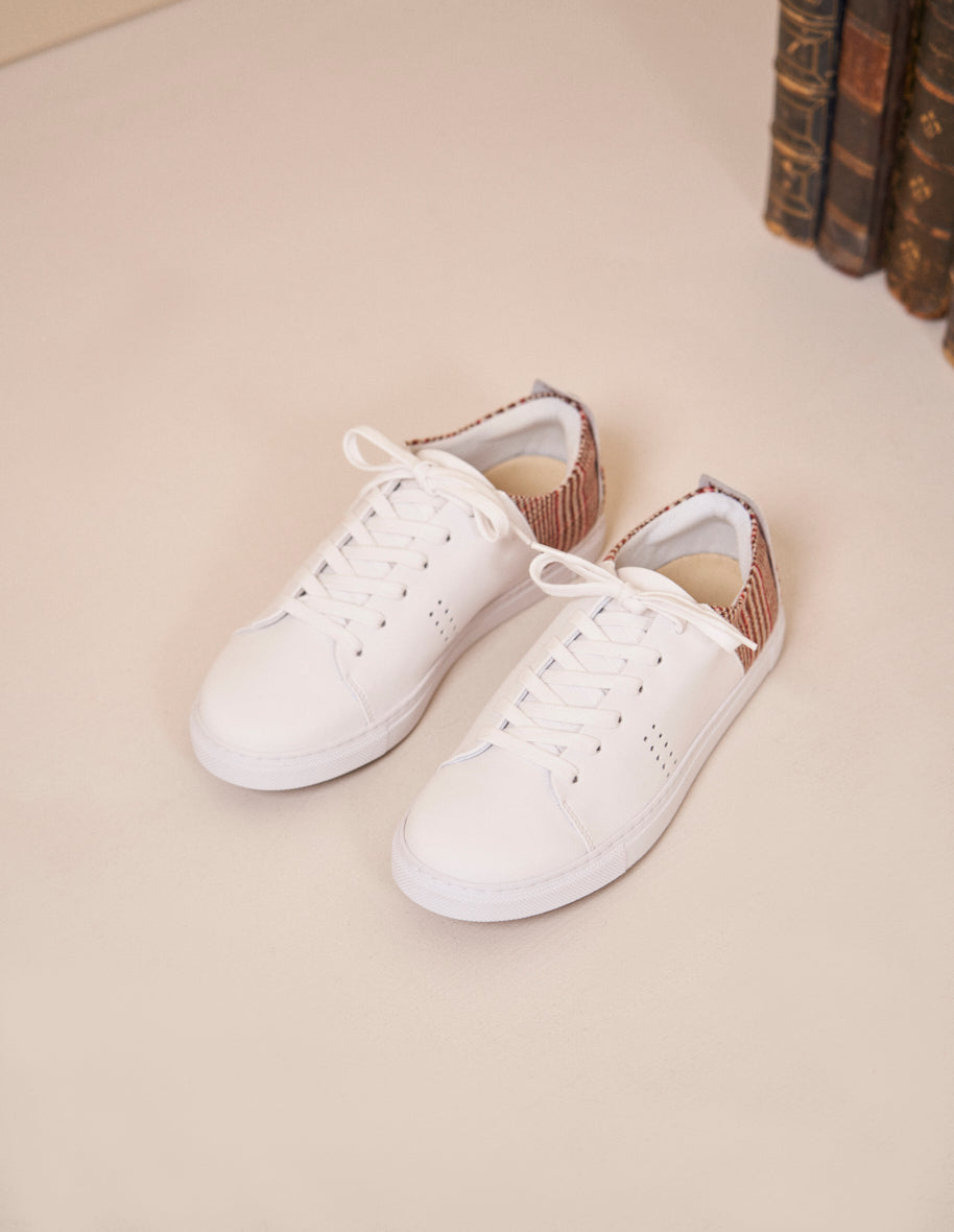 Low-top trainers Renée - White leather and brick red tartan