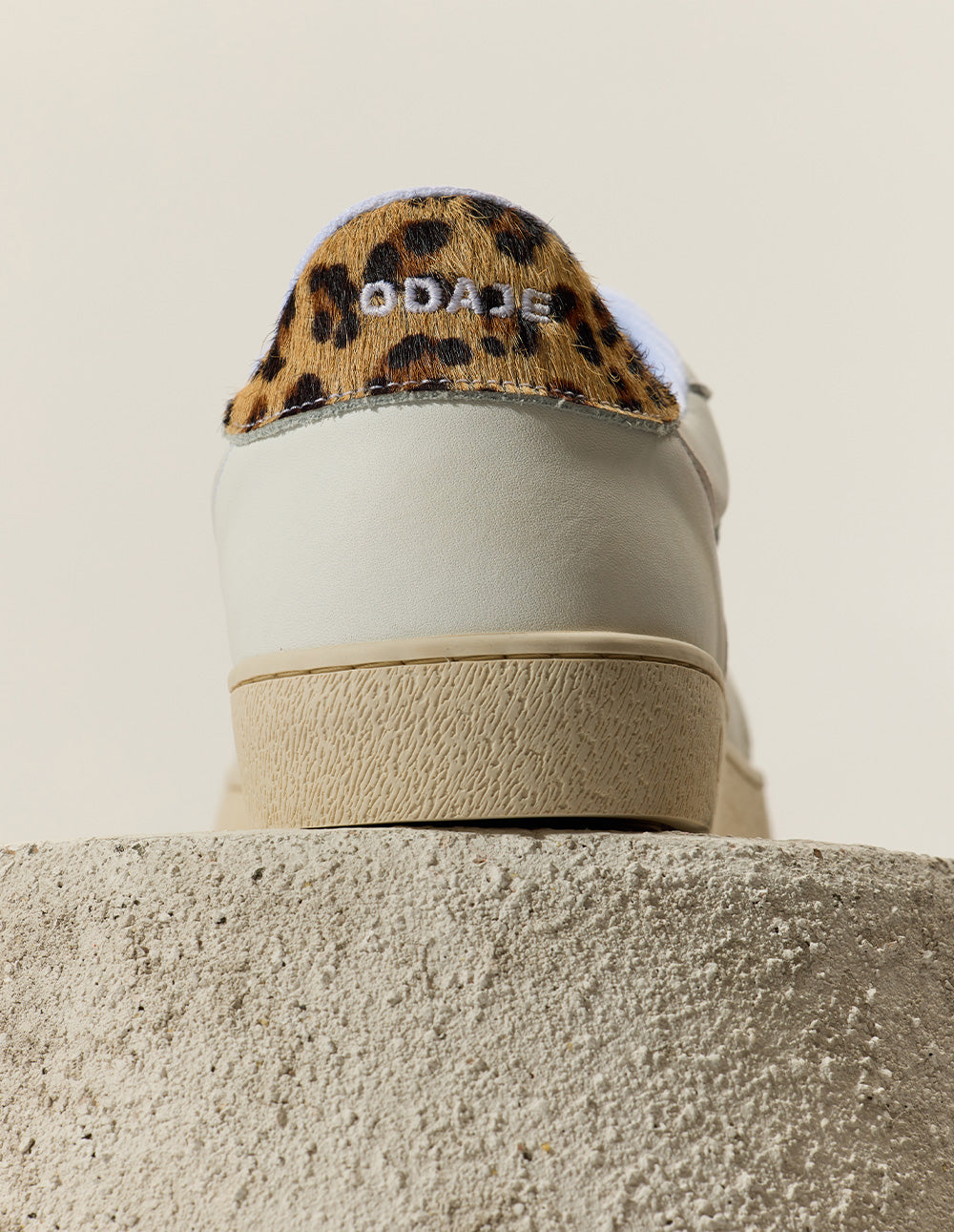 Marie low-top trainers - Light grey white pony