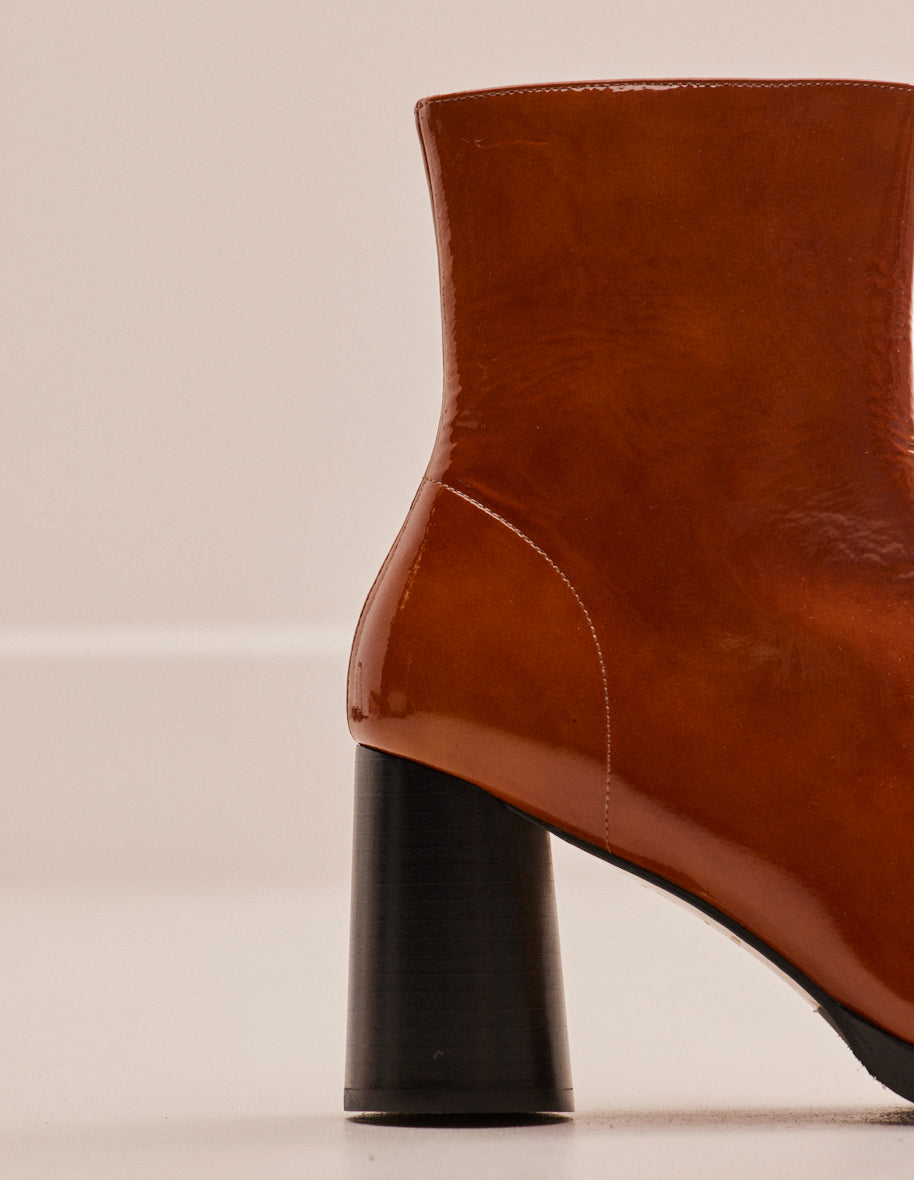 Ankle boots Serena - Cognac patent pleated leather