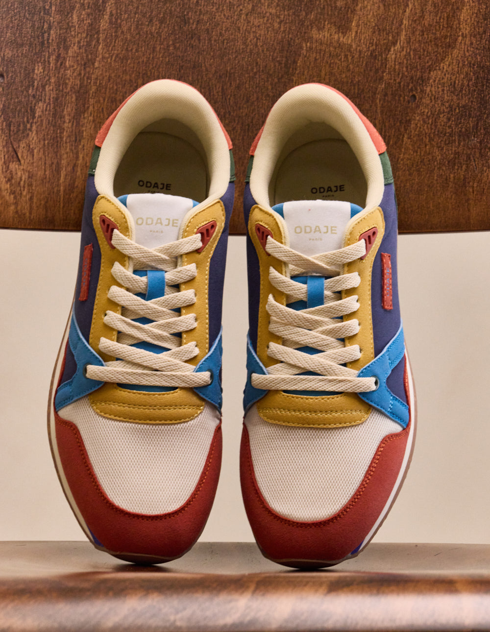 Baskets basses André - Rouge violet moutarde