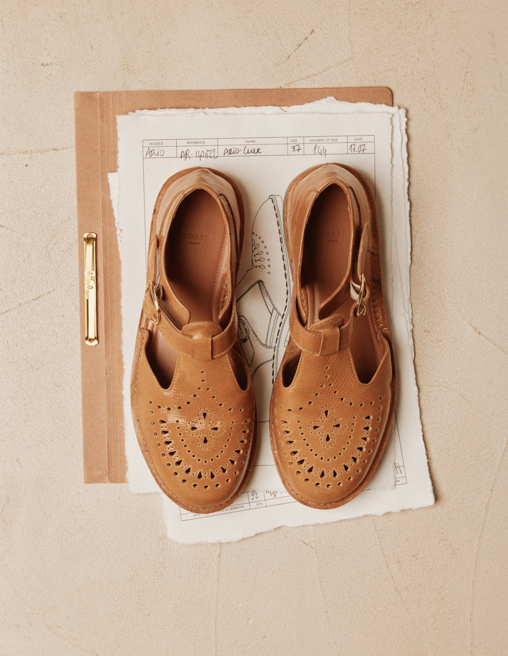 Ario Debry - Camel patent pleated leather