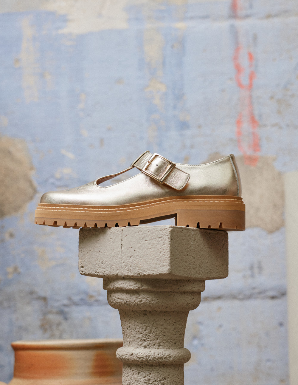 Openwork Romane Derbies - Gold Leather