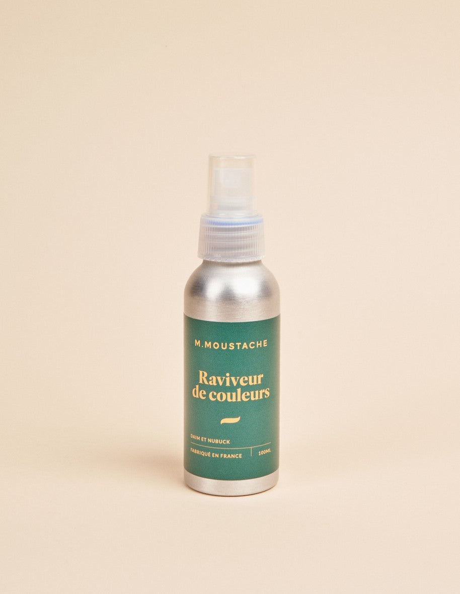 Self-tanner for shoes