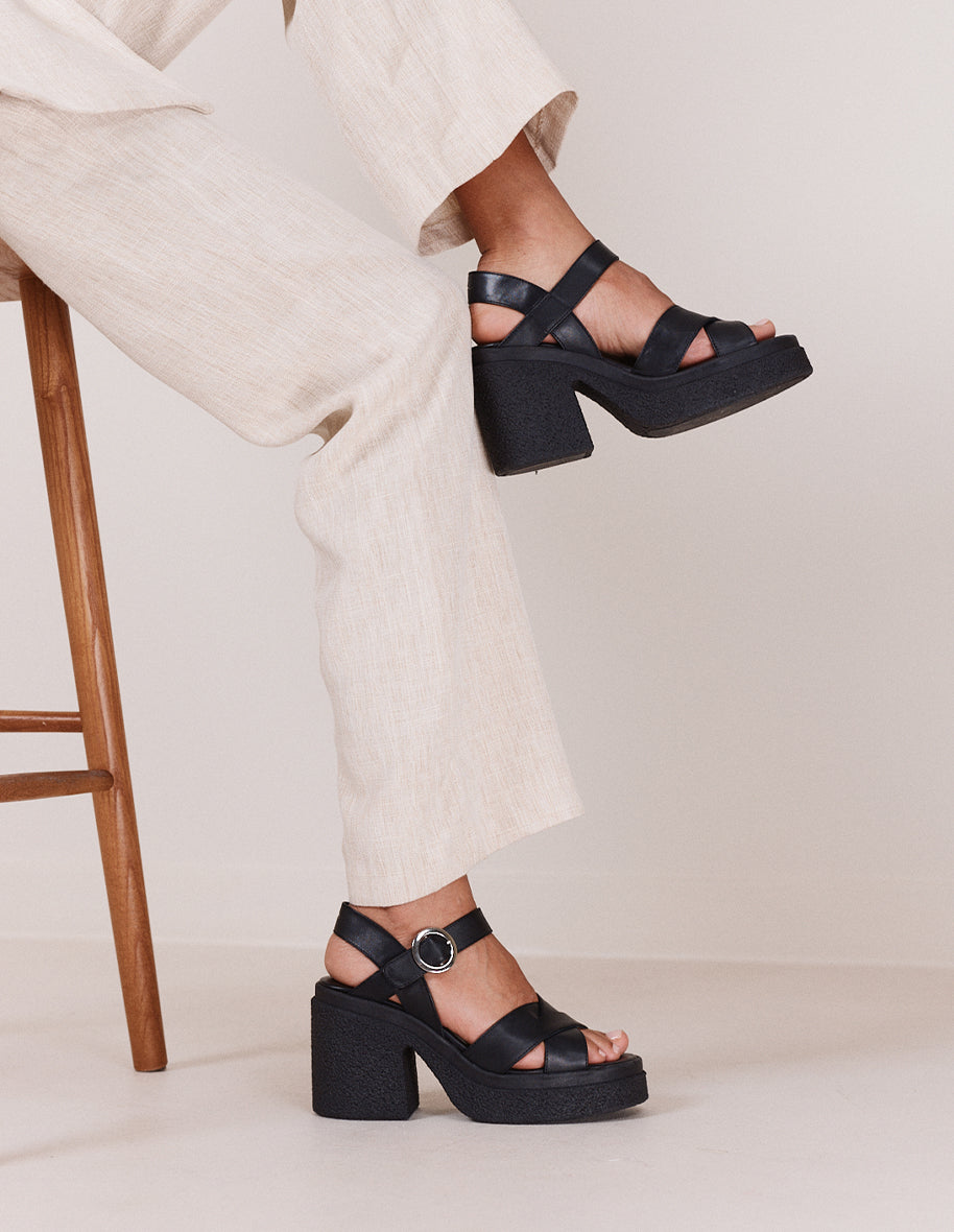 Heeled sandals Sabrina - Black leather